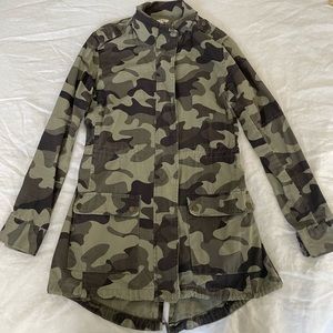 Francesca’s Medium sized Camo Jacket